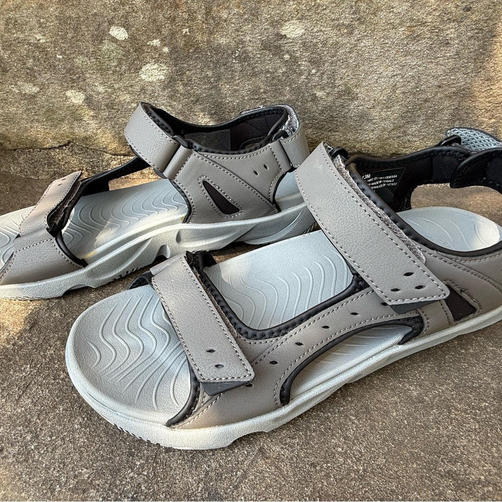 Hurley Odessa Gray and Black Men's Sandals 13 EUC